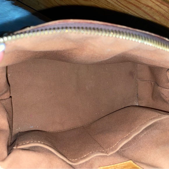 Louis Vuitton Tivoli PM like new 💯 Authentic, original receipt available - Picture 2 of 8